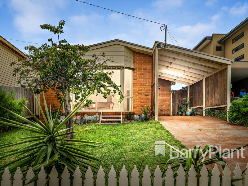 67 Eighth Avenue Rosebud VIC 3939 realestate .au