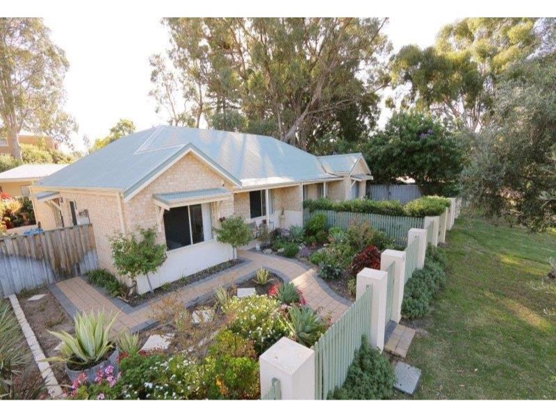 15A Friar John Way, Coolbellup, WA 6163 Property Details