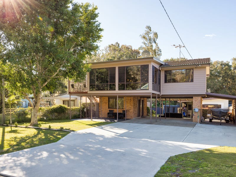 15 Taylor Road, Taylors Beach, NSW 2316