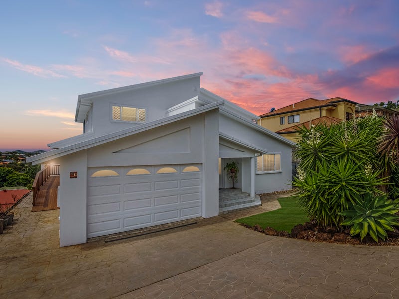 11 Stonehaven Way, Banora Point, NSW 2486