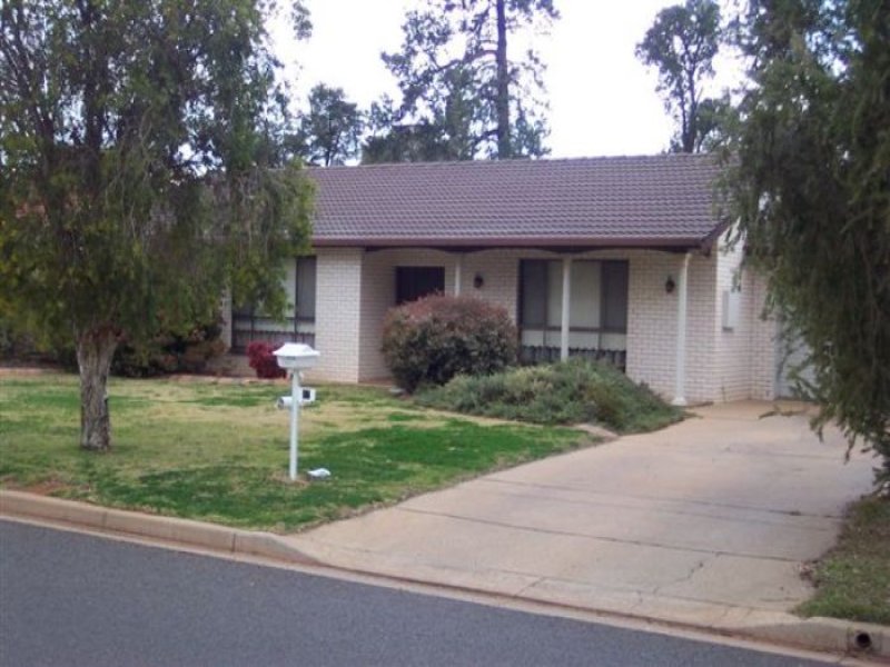 27 Burley Street, Griffith, NSW 2680