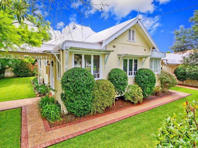 1 Village Road, Saratoga, NSW 2251