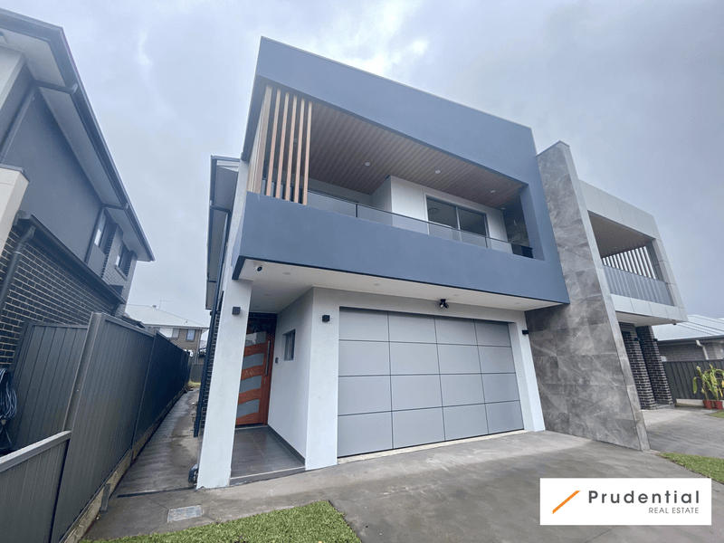 220 Willowdale Drive, Denham Court, NSW 2565