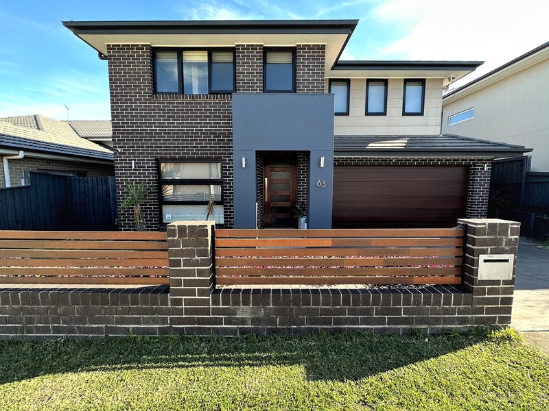 63 Rowe Drive, Potts Hill, NSW 2143