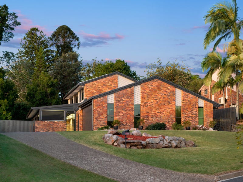 7 Kidwelly Street, Carindale, Qld 4152 Property Details