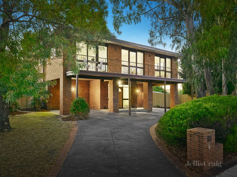 23 Knights Drive, Glen Waverley, VIC 3150