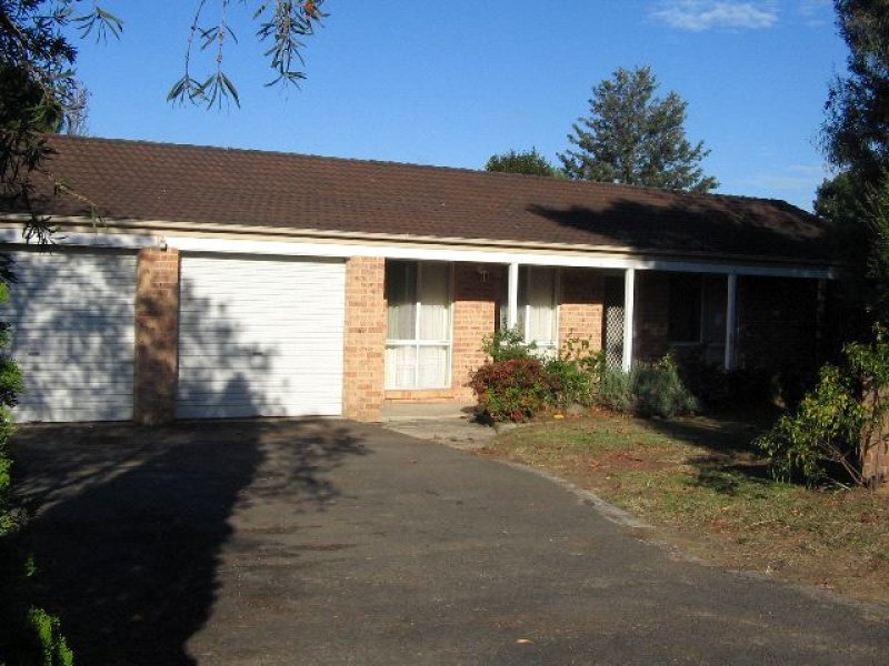 26 Lyndhurst Drive, Bomaderry, NSW 2541 Property Details