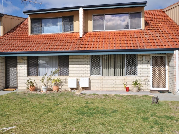 7/13 Street, Rockingham, WA 6168