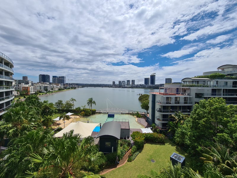 121/27 Bennelong Parkway, Wentworth Point, NSW 2127
