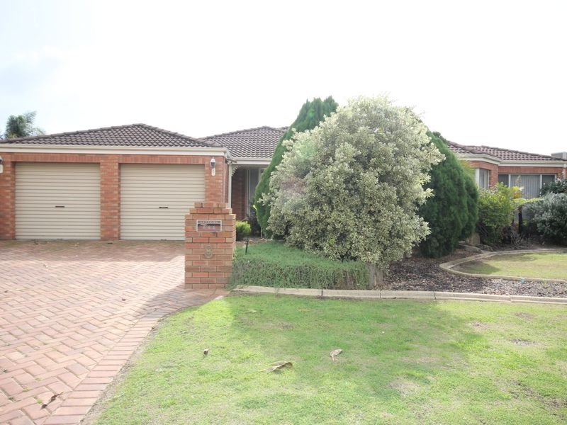 8 Mcmahon Way, Kardinya, WA 6163