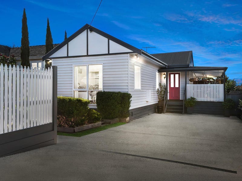 15 Perth Street, Belmont, Vic 3216 Property Details