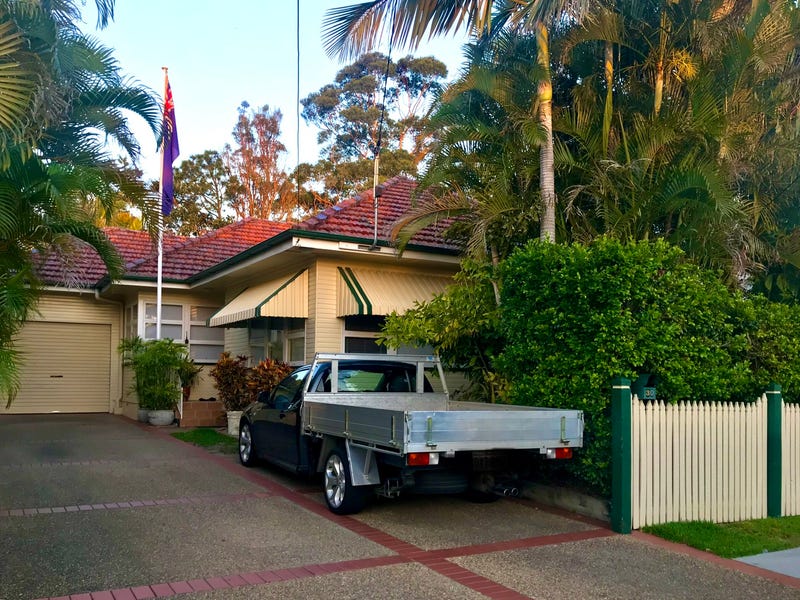 30 Greenmount Avenue, Holland Park, QLD 4121