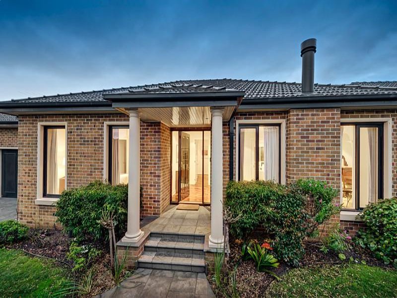 2/34 Faversham Road, Canterbury, Vic 3126 Property Details