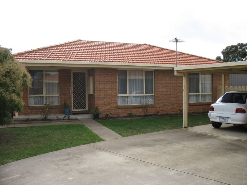Unit 2,242A Raglan Street, Sale, Vic 3850 Property Details