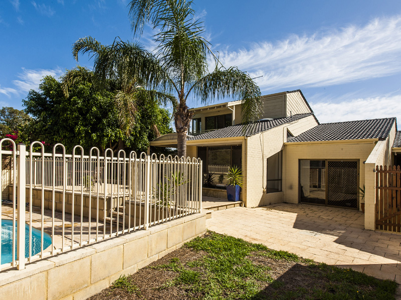 1 Ellerby Street, Glendalough, WA 6016 Property Details