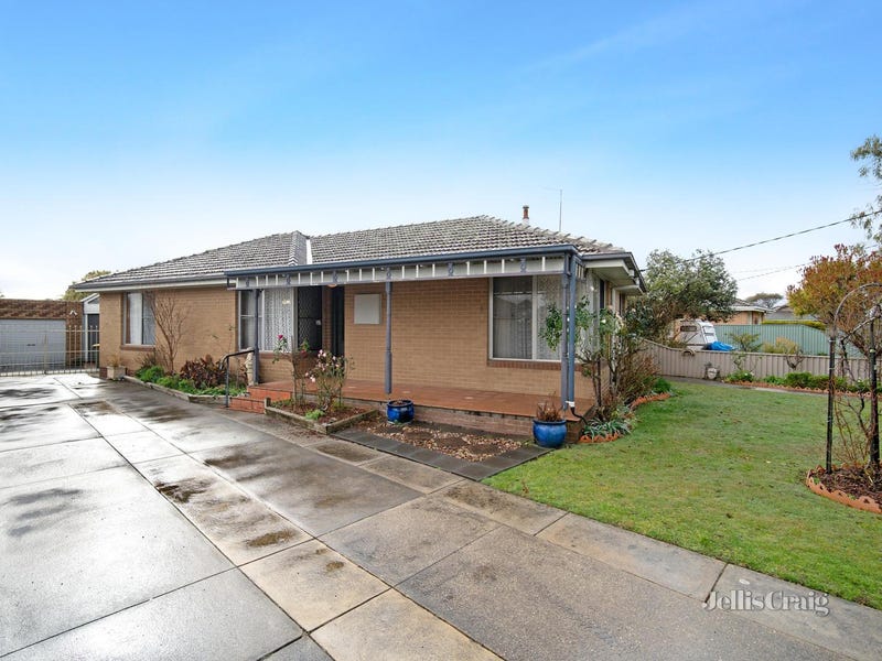 6 Edgar Street, Wendouree, Vic 3355 House for Sale