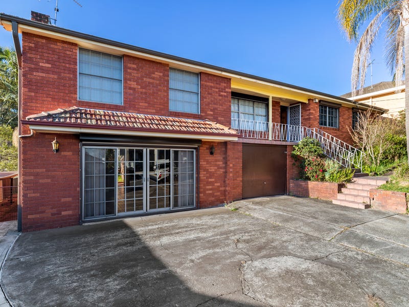 42 Kurrajong Avenue, Hall, NSW 2198