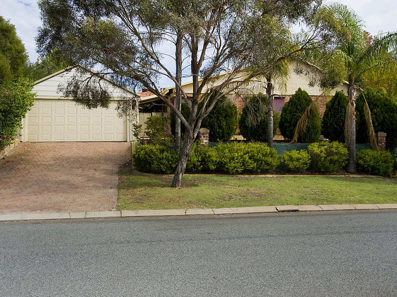 1 Harwood Rise, Leeming, WA 6149