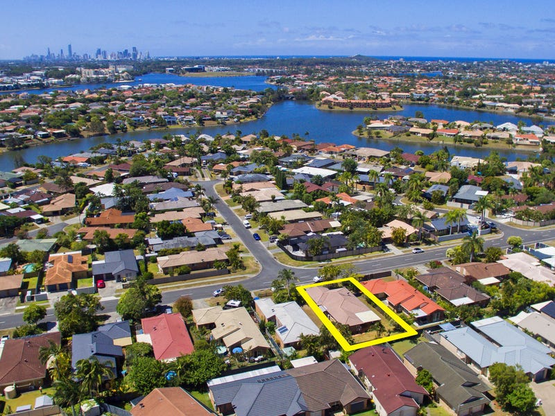 40 Cumberland Drive, Varsity Lakes, QLD 4227