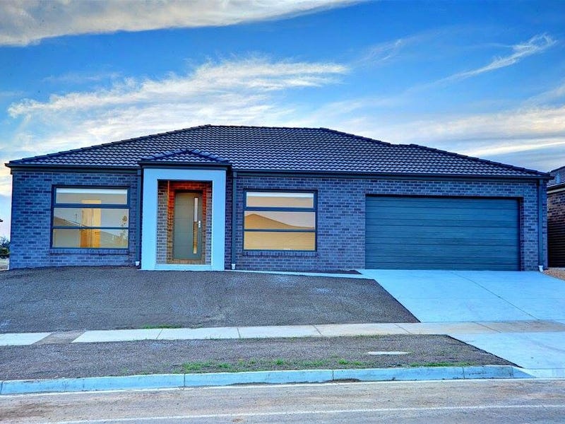 9 Royal York Road, Vic 3356 Property Details