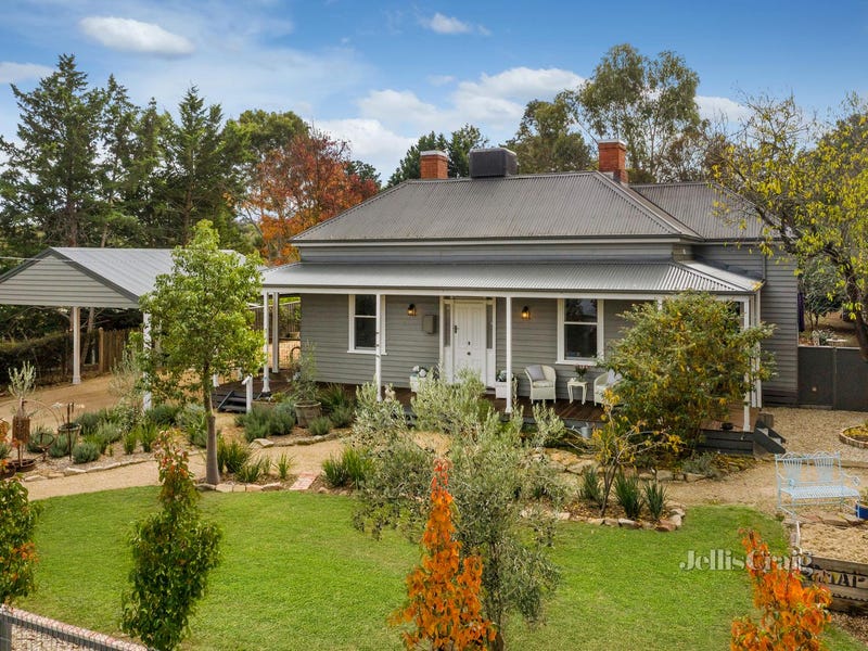 27 Brown Street, Castlemaine, VIC 3450