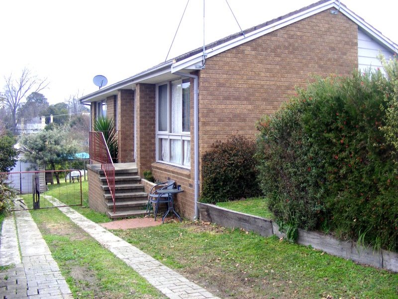 10 Little Bega Street, Bega, NSW 2550