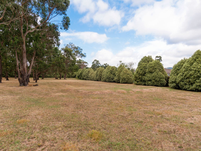 2 Neryl Court, Mooroolbark, Vic 3138