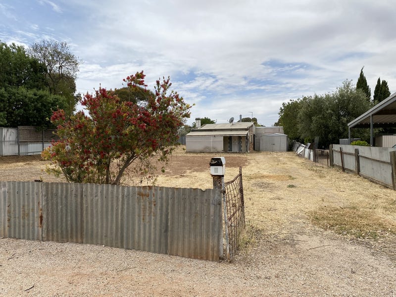 5 High St, Gladstone, SA 5473 Property Details