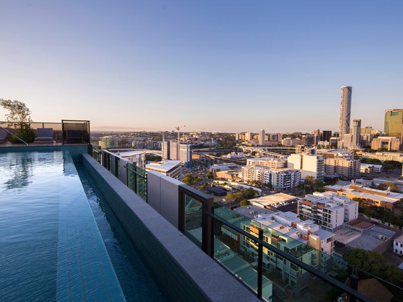 Sold Property Prices & Auction Results in Dornoch Terrace, Brisbane