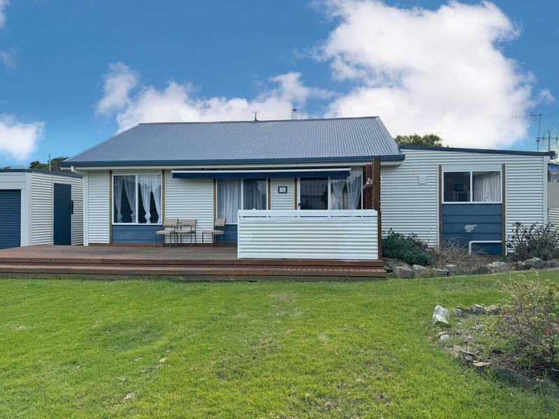 18 Dune Street, Scamander, Tas 7215 House for Rent