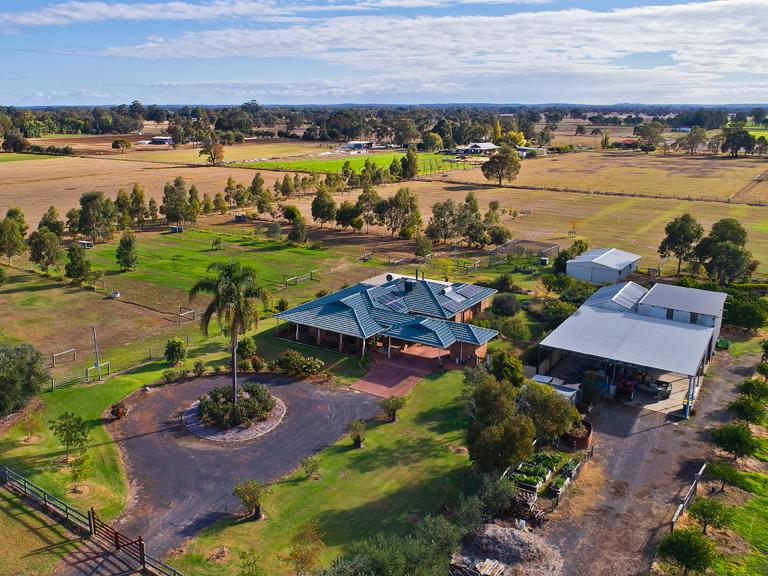 185 Ninth Street, Harvey, WA 6220 Property Details