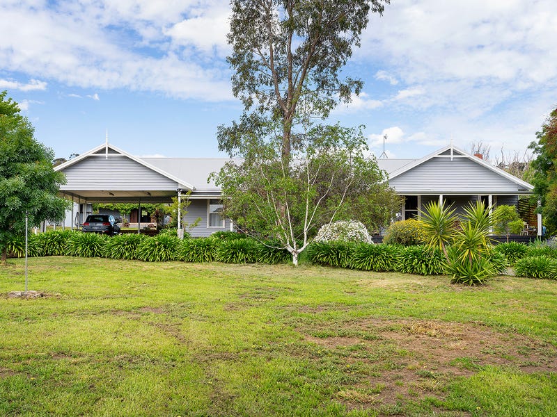 290 North Harcourt Road, Harcourt North, VIC 3453