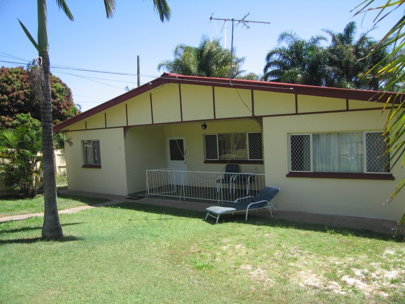 301 Redland Bay Road, Capalaba, QLD 4157