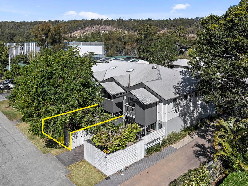 2/17 Fairlawn Street, Nathan, Qld 4111 Property Details