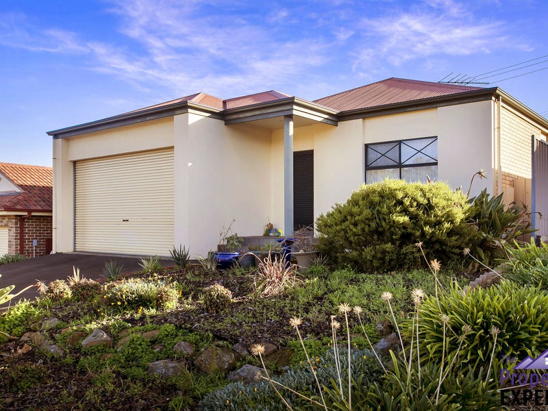 55 Jimmy watson drive, Woodcroft, SA 5162 Property Details