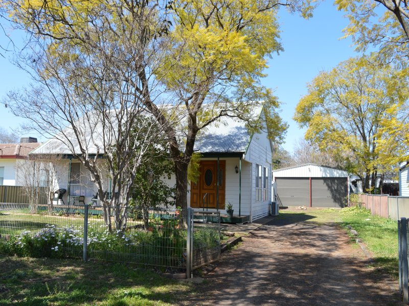4 Waugan Street, Gilgandra, NSW 2827 Property Details