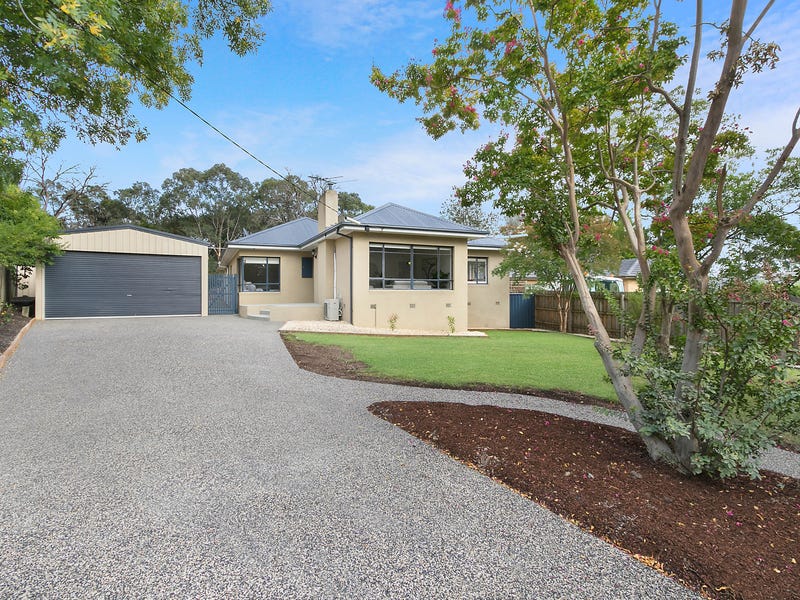 8 Abraham Drive, Croydon, VIC 3136