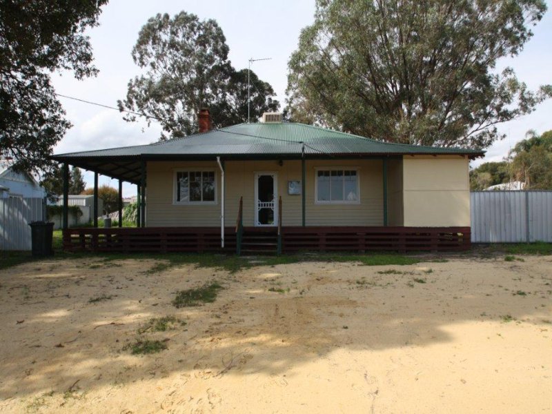 42 Fouracre Street, Waroona, WA 6215 Property Details