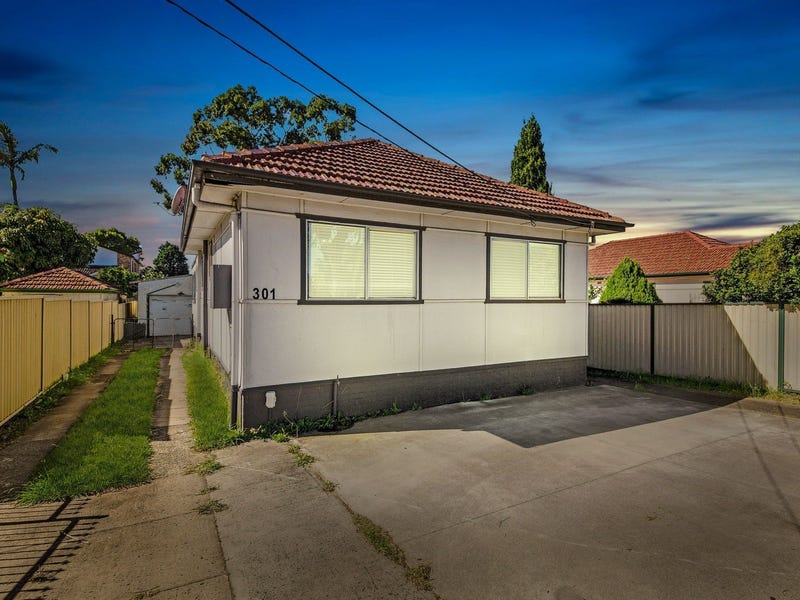 301 Roberts Road, Greenacre, NSW 2190
