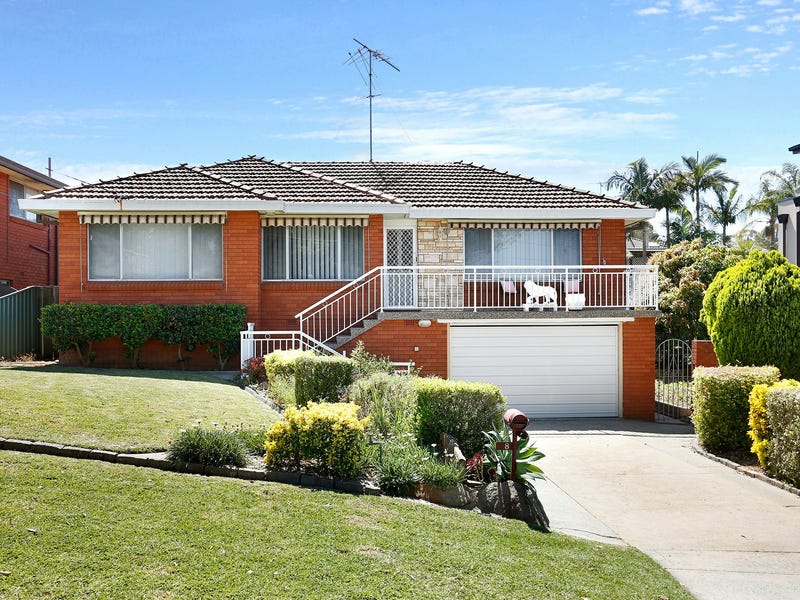 8 Wendy Avenue, Hall, NSW 2198