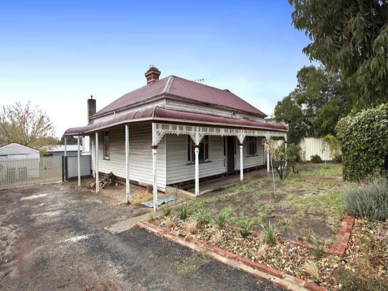 212 Arnold Street, Bendigo, Vic 3550 Property Details