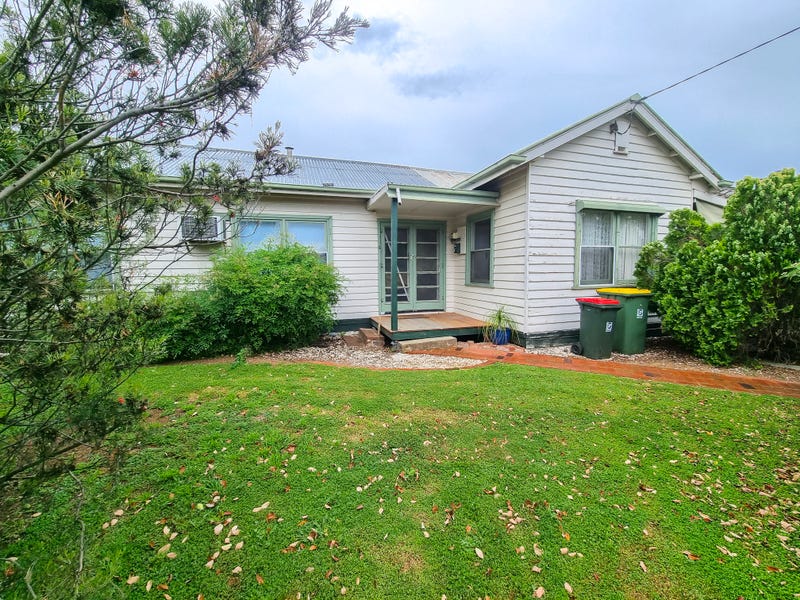 18 Cullen Street, Kerang, Vic 3579 Property Details