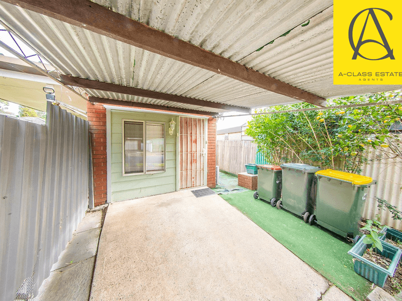 8 Kim Place, Toongabbie, NSW 2146 House for Rent