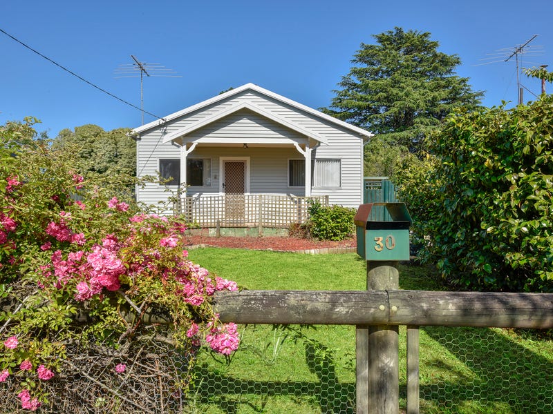 30 Barton Street, Katoomba, NSW 2780