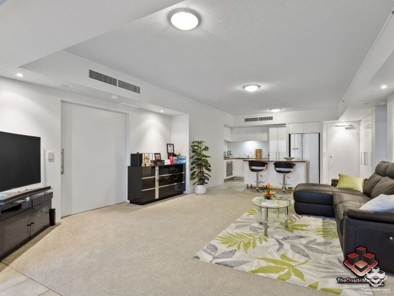 Rental Properties and Real Estate in Surfers Paradise, QLD 4217 (+2