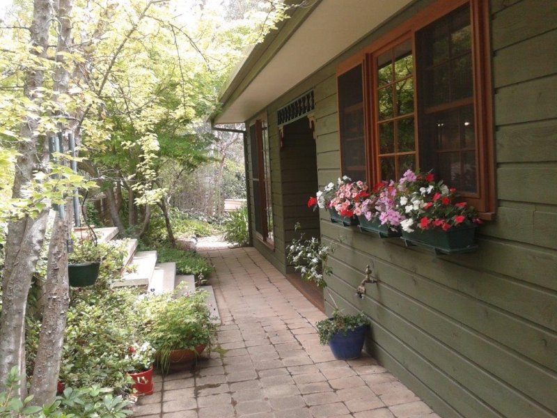 3 Close, Greenleigh, NSW 2620 Property Details