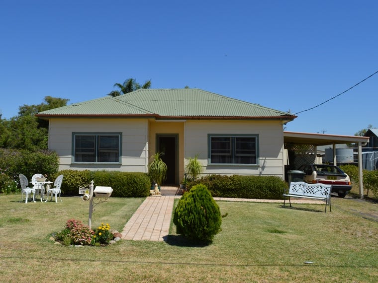 15 Strickland Street, Gilgandra, NSW 2827 Property Details
