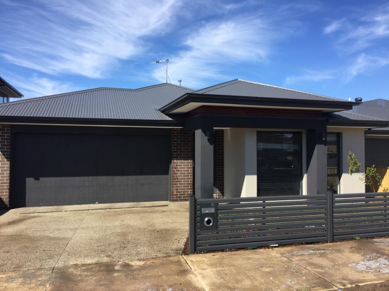 8 Edara Circuit, Greenvale, VIC 3059