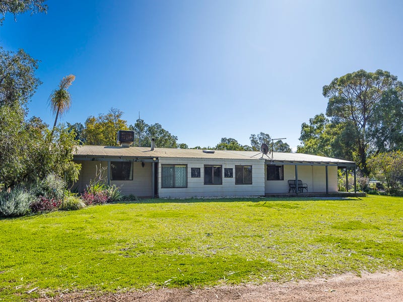 15 Edwards Place, Muchea, WA 6501