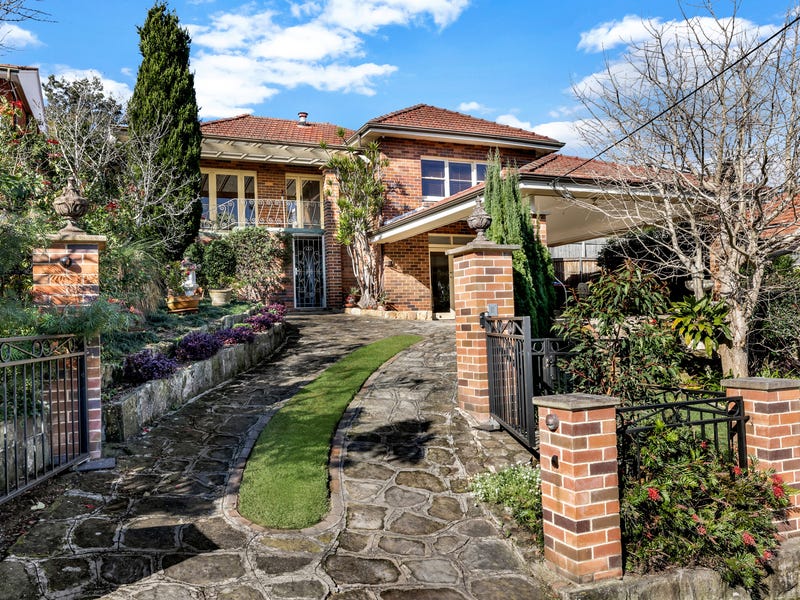 2 Aden Street, Seaforth, NSW 2092 Property Details